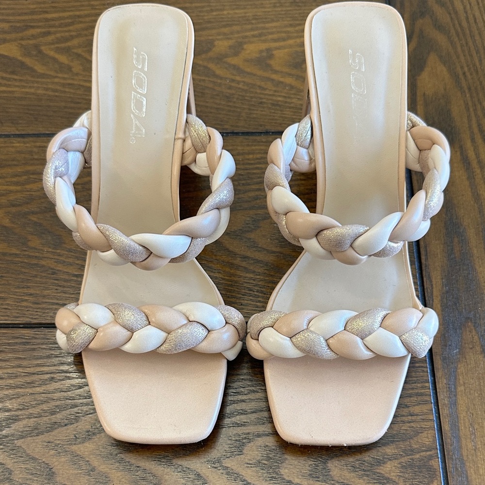 Soda Women's Braided Strap Heels - Cream and Tan